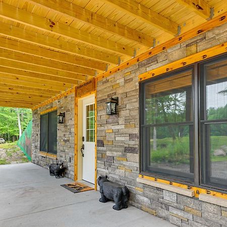 Spacious Cabin With Game Room And Fire Pit! Adams Exterior photo