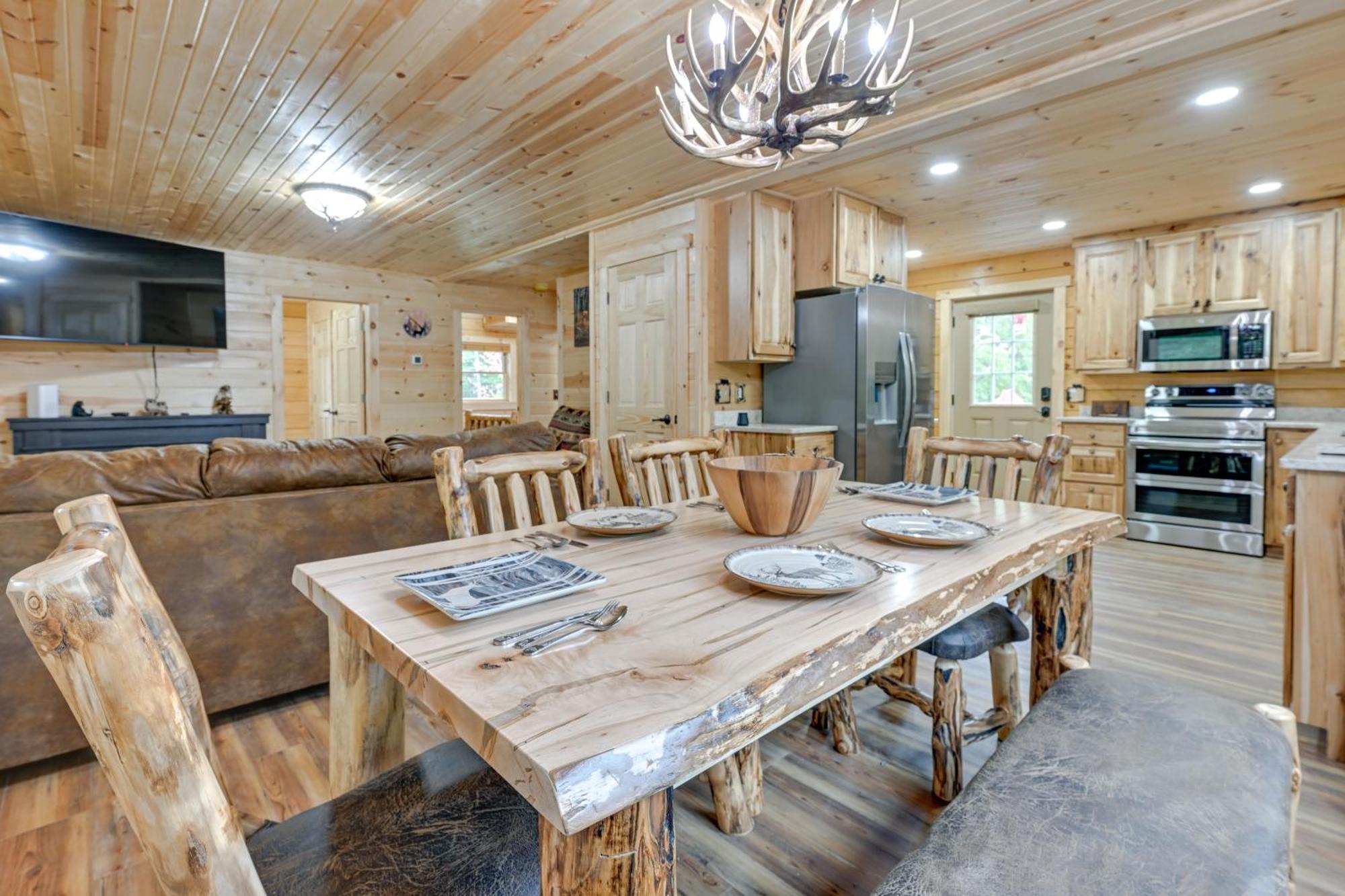 Spacious Cabin With Game Room And Fire Pit! Adams Exterior photo