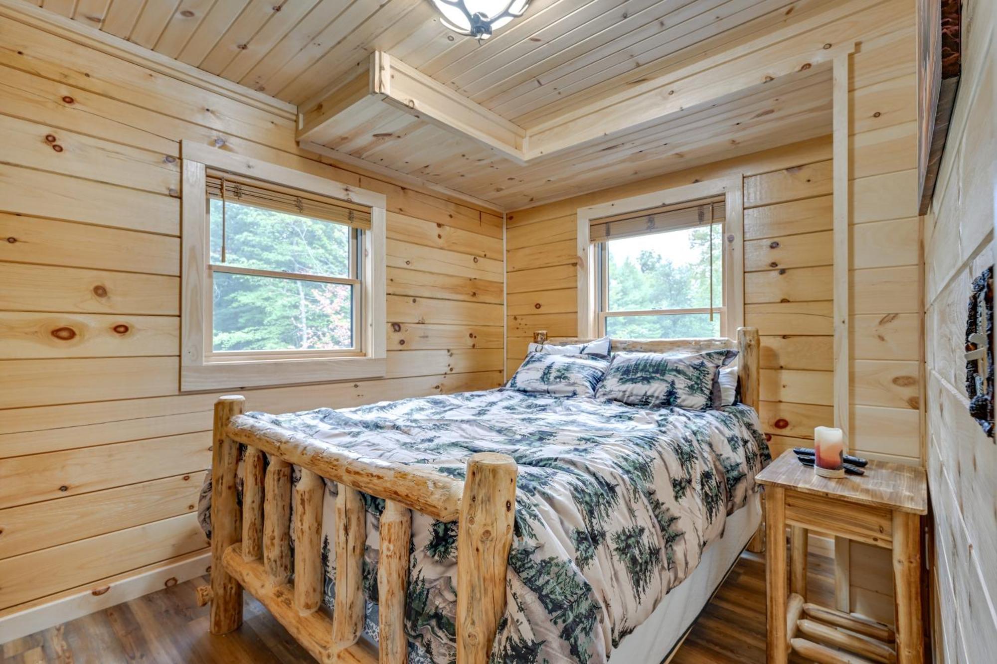 Spacious Cabin With Game Room And Fire Pit! Adams Exterior photo