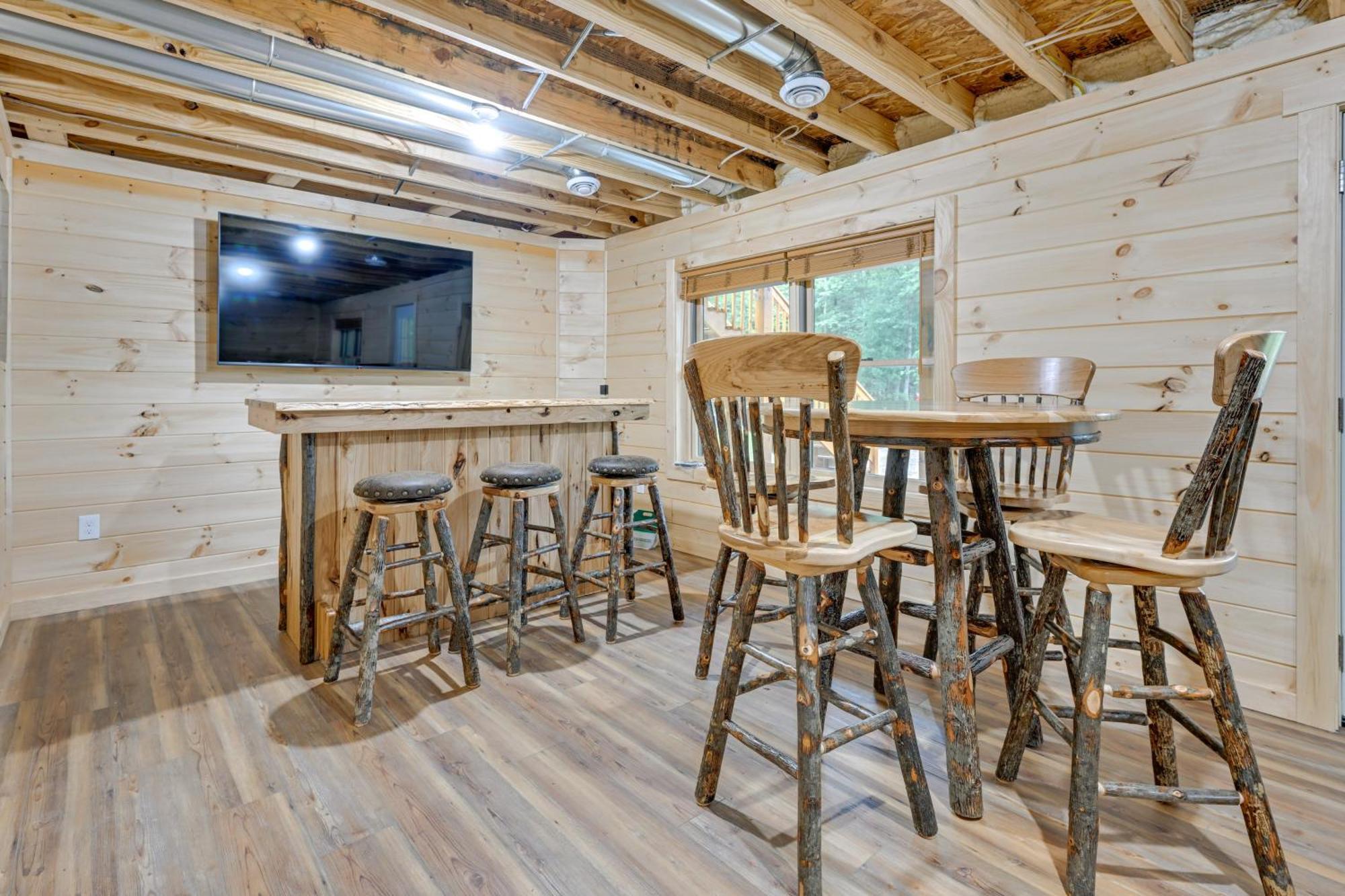 Spacious Cabin With Game Room And Fire Pit! Adams Exterior photo