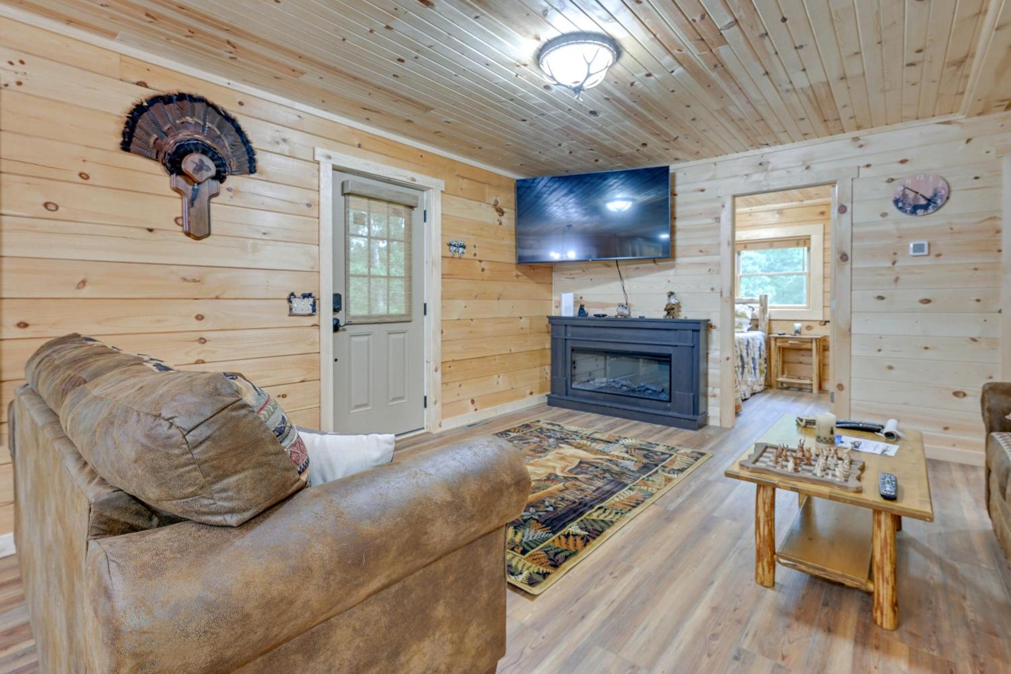 Spacious Cabin With Game Room And Fire Pit! Adams Exterior photo